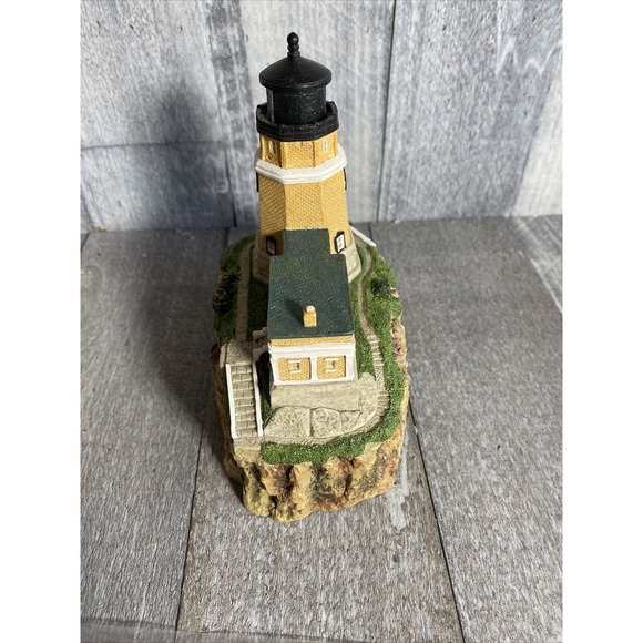 HARBOUR LIGHTS LIGHTHOUSE SPLIT ROCK, MINNESOTA--COMM. STAMP SERIES - Picture 6 of 8